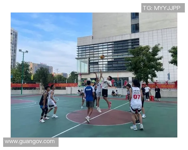 儿童篮球运动服套装时尚舒适透气设计助力小球员挥洒汗水展现风采